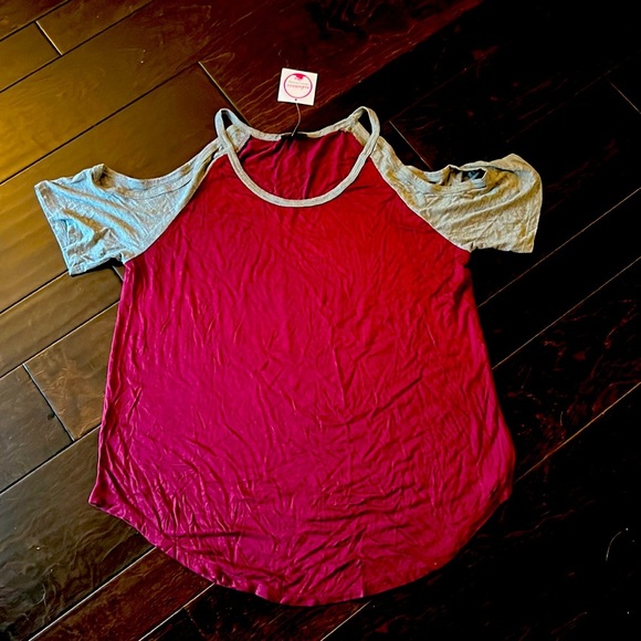 Nadinewest cold shoulder tshirt - Picture 1 of 6